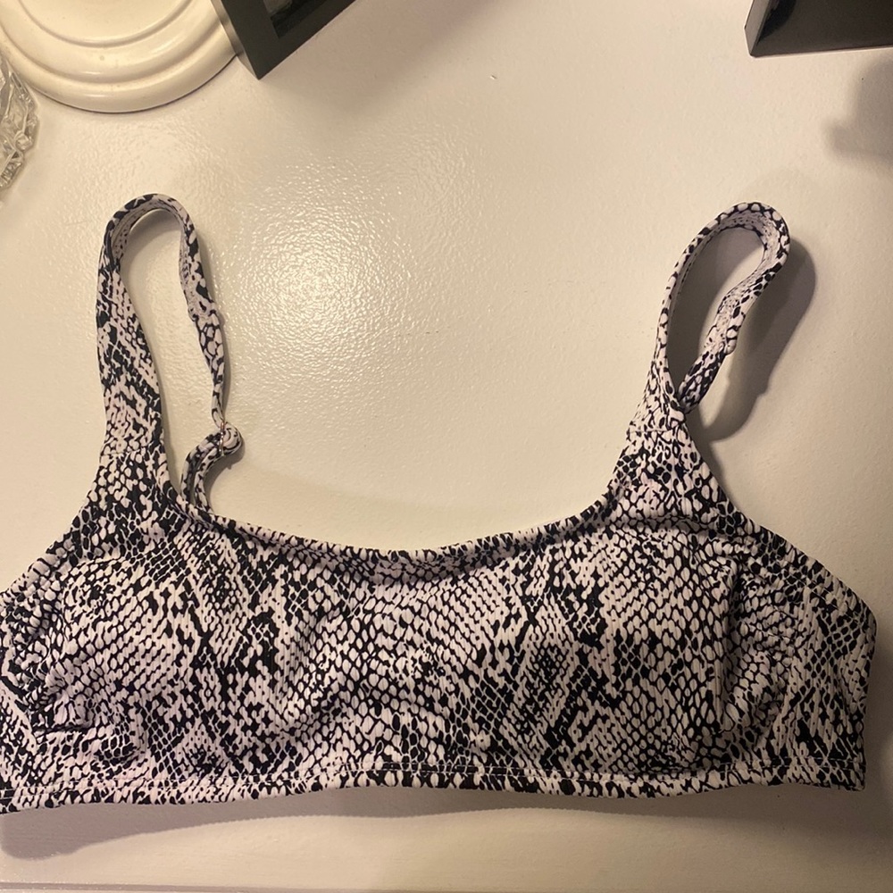 Swim suit top